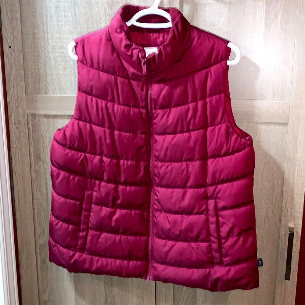 Size large GAP vest